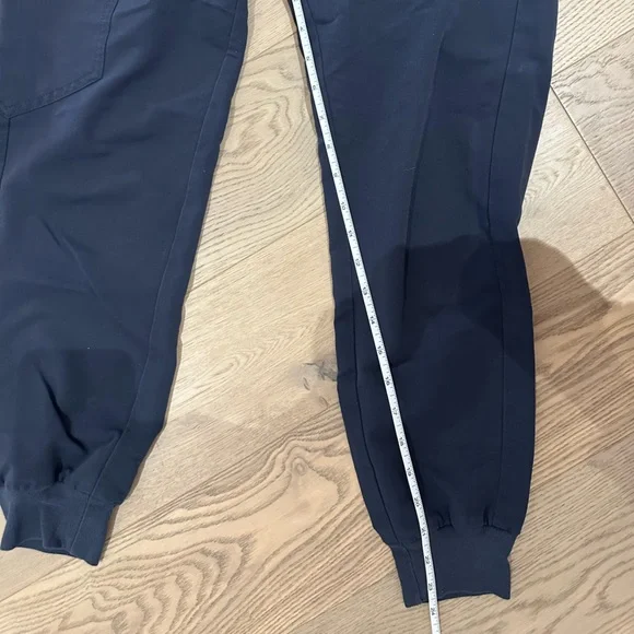 XS Petite Figs Zamora Jogger Scrub Pants in Dark Harbour - Picture 5 of 5